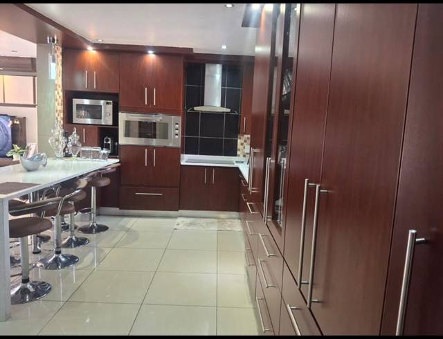 4 BEDROOM HOUSE FOR SALE IN VANDERBIJLPARK SE 3